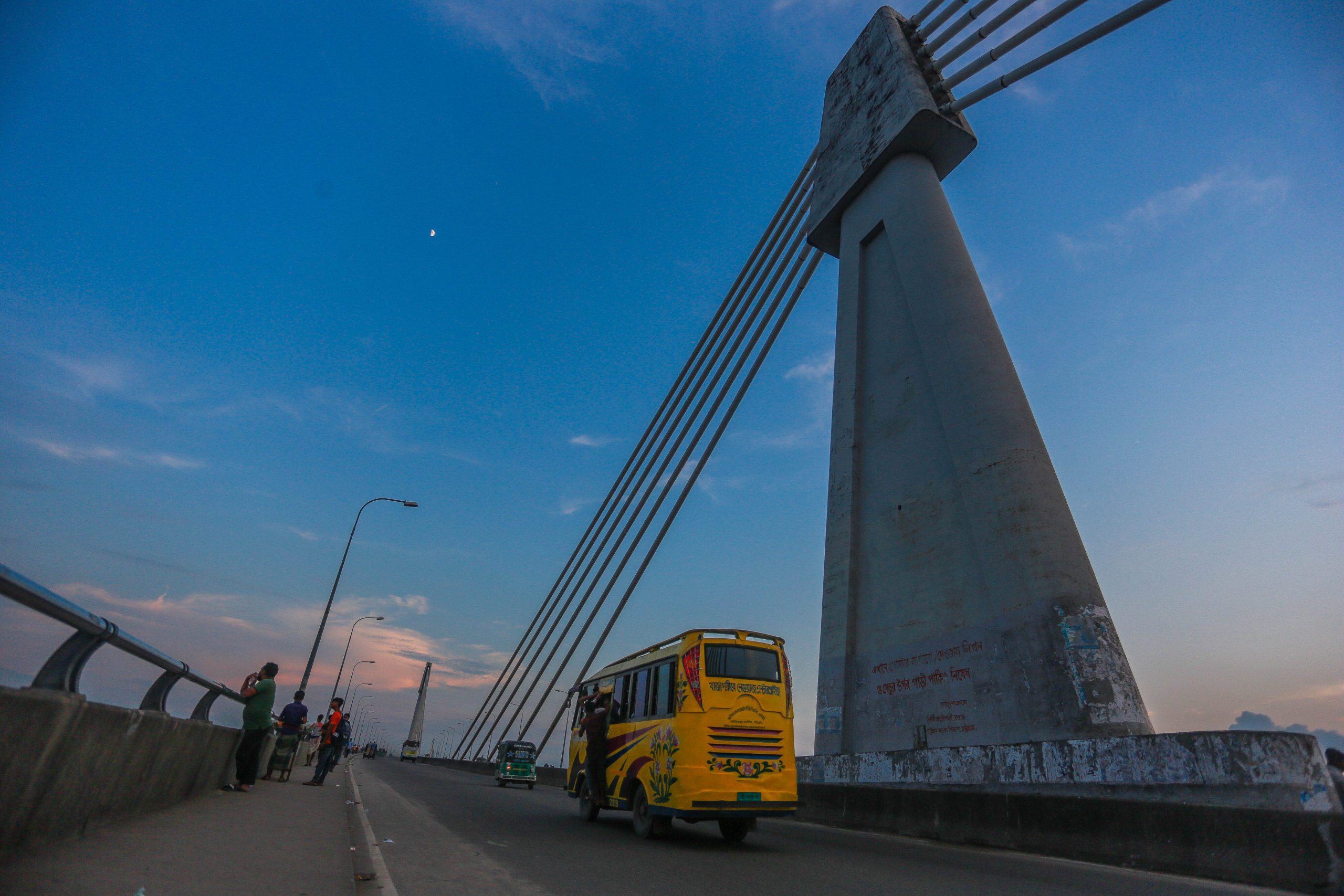 Jembatan Selfie, Wahana Baru di Objek Wisata Telaga Biru Cicerem Kuningan, Deempatbelas.com