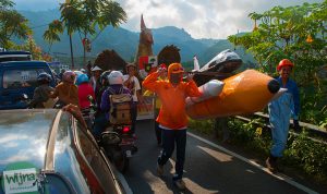 Mobil Kirab Tiba di Kota Singkawang Kalbar! KPU Kebut Sosialisasi Pemilu 2024 kepada Warga