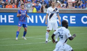 zlatan-ibrahimovic-jika-perlu-sekalian-saya-masukkan-bersama-kipernya.jpg Zlatan Ibrahimovic: Jika Perlu, Sekalian Saya Masukkan Bersama Kipernya