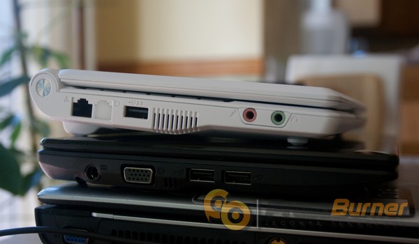 8 Tips Memilih Laptop yang Tepat, Jangan Salah Pilih!, Deempatbelas.com