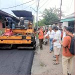 Lakukan Fungsi Pengawasan, Anggota DPRD Medan Dari PSI Ini Turun Langsung Kelokasi Pengerjaan Jalan 