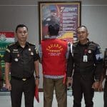 KEJATI SUMUT TAHAN PIMCAB BANK SUMUT CABANG STABAT TERKAIT KORUPSI RP 1,5 M