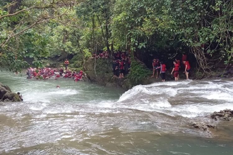 libur-akhir-pekan-di-pangandaran-tempat-wisata-citumang-yang-asri-dan-menyejukkan-seru-bisa-physique-rafting Libur Akhir Pekan di Pangandaran, Tempat Wisata Citumang yang Asri dan Menyejukkan, Seru Bisa Physique Rafting!, Deempatbelas.com