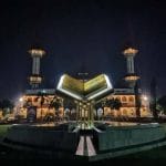 MUSIK DI ALUN ALUN CIANJUR, PERNAK-PERNIK HINGGA SARANA HIBURAN