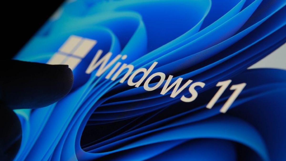 notifikasi-windows-11-paksa-pengguna-pin-aplikasi-di-taskbar Notifikasi Windows 11 Paksa Pengguna Pin Aplikasi di Taskbar, Deempatbelas.com