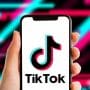 TIKTOK LARANG KONTEN DEEPFAKE DAN AI-GENERATED DI PLATFORMNYA