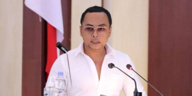 images (1) Renville Napitupulu: Pemko Medan Harus Serius Mengatasi Pengangguran dan Kemiskinan, Salah Satunya Lapangan Kerja Baru Mengundang Investor Masuk, Deempatbelas.com