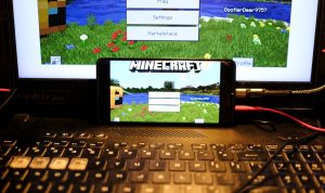 Kini Para Gamer Bisa Mainkan Minecraft di Chromebook, Deempatbelas.com