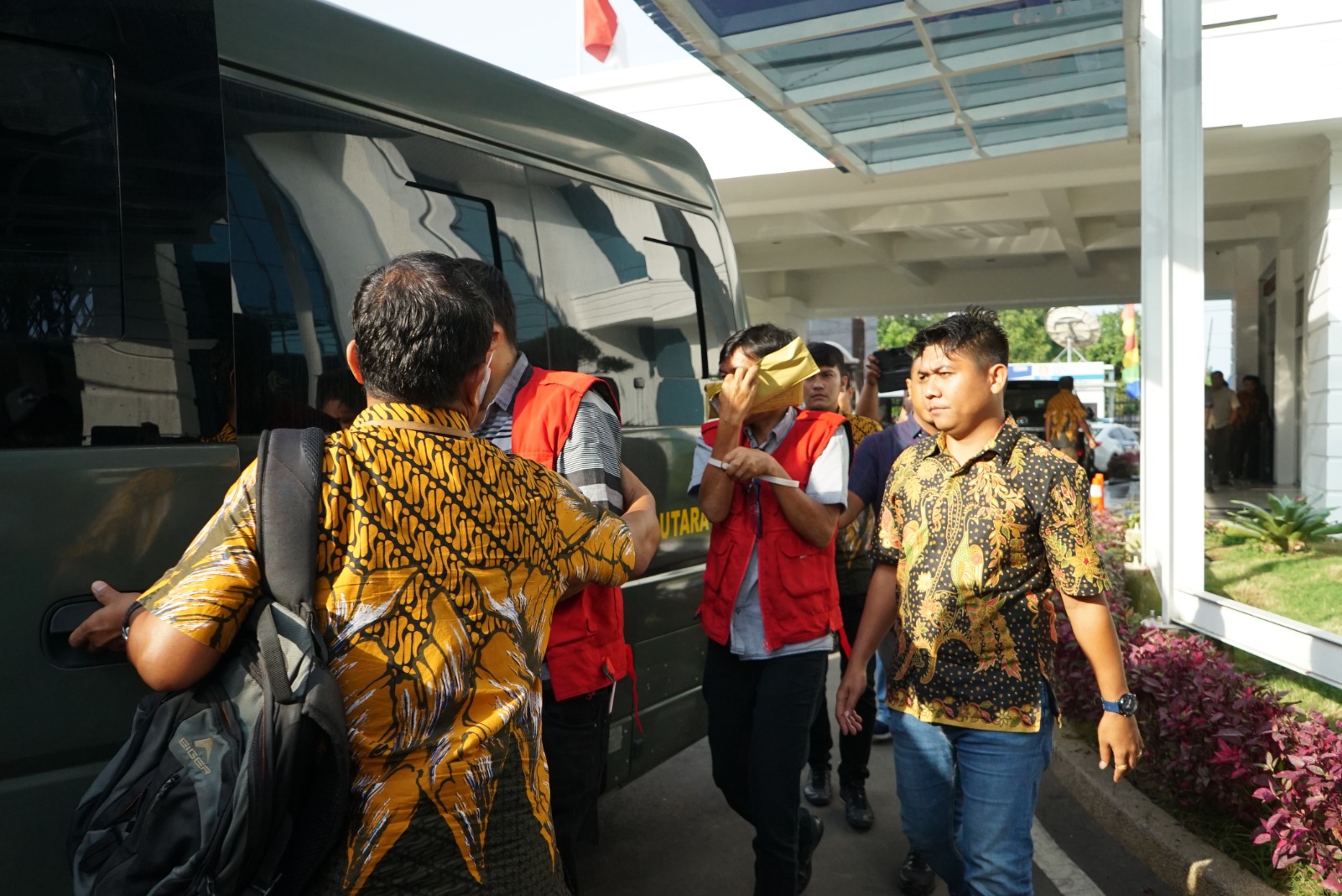 Kejati Sumut Tahan 3 Tersangka Korupsi Jalan Silangit-Muara, Deempatbelas.com