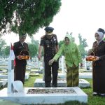 JELANG HBA KE-63, KAJATI SUMUT DAN JAJARAN ZIARAH DAN TABUR BUNGA KE TMP BUKIT BARISAN