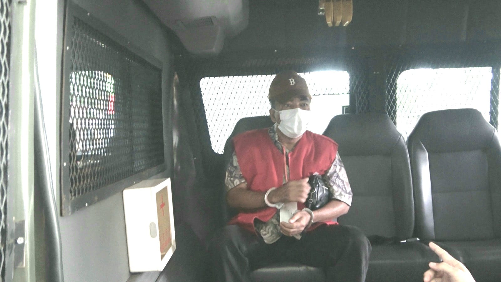 IMG-20230818-WA0048 Kejati Sumut Tahan Mantan Bupati Samosir Terkait Dugaan Korupsi Pembukaan Lahan Hutan Tele Rp. 32,7 M, Deempatbelas.com