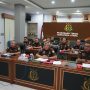 KEJATI SUMUT HENTIKAN PENUNTUTAN PERKARA PENCURIAN DAN PENGANIAYAAN DENGAN PENDEKATAN KEADILAN RESTORATIF
