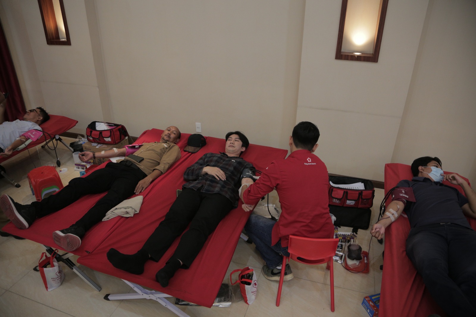 PLN UID Sumatera Utara Gelar Aksi Donor Darah di Hari Listrik Nasional, Deempatbelas.com