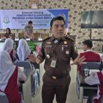 ANTISIPASI REMAJA TERKAIT ITE PADA PEMILU 2024, PENKUM KEJATI SUMUT SAMBANGI SMKN 1 PERCUT SEITUAN