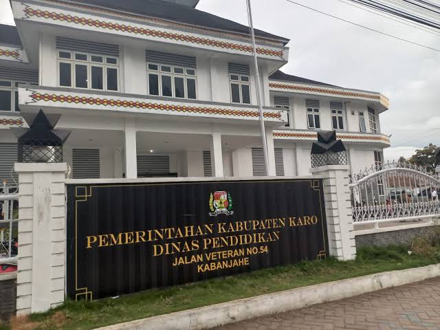 images (2) Waduh!! Pembayaran Honorarium dan Biaya Perjalanan Dinas Kepsek Pakai Dana BOS di Disdik Karo Jadi Temuan BPK, Deempatbelas.com