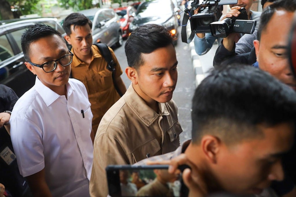 Gibran Penuhi Panggilan Bawaslu Jakarta Pusat 2 Gibran Penuhi Panggilan Bawaslu Jakarta Pusat 2