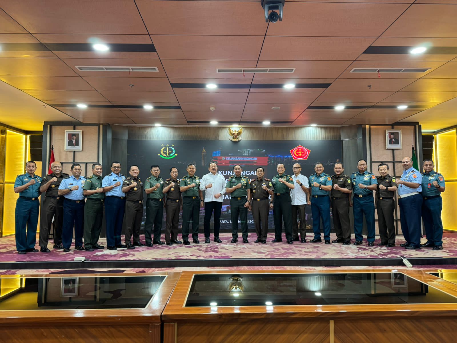 Membangun Sinergitas TNI dan Kejaksaan Agung Melalui Peran Jaksa Agung Muda Pidana Militer (JAM PIDMIL) dan Jajarannya, Deempatbelas.com