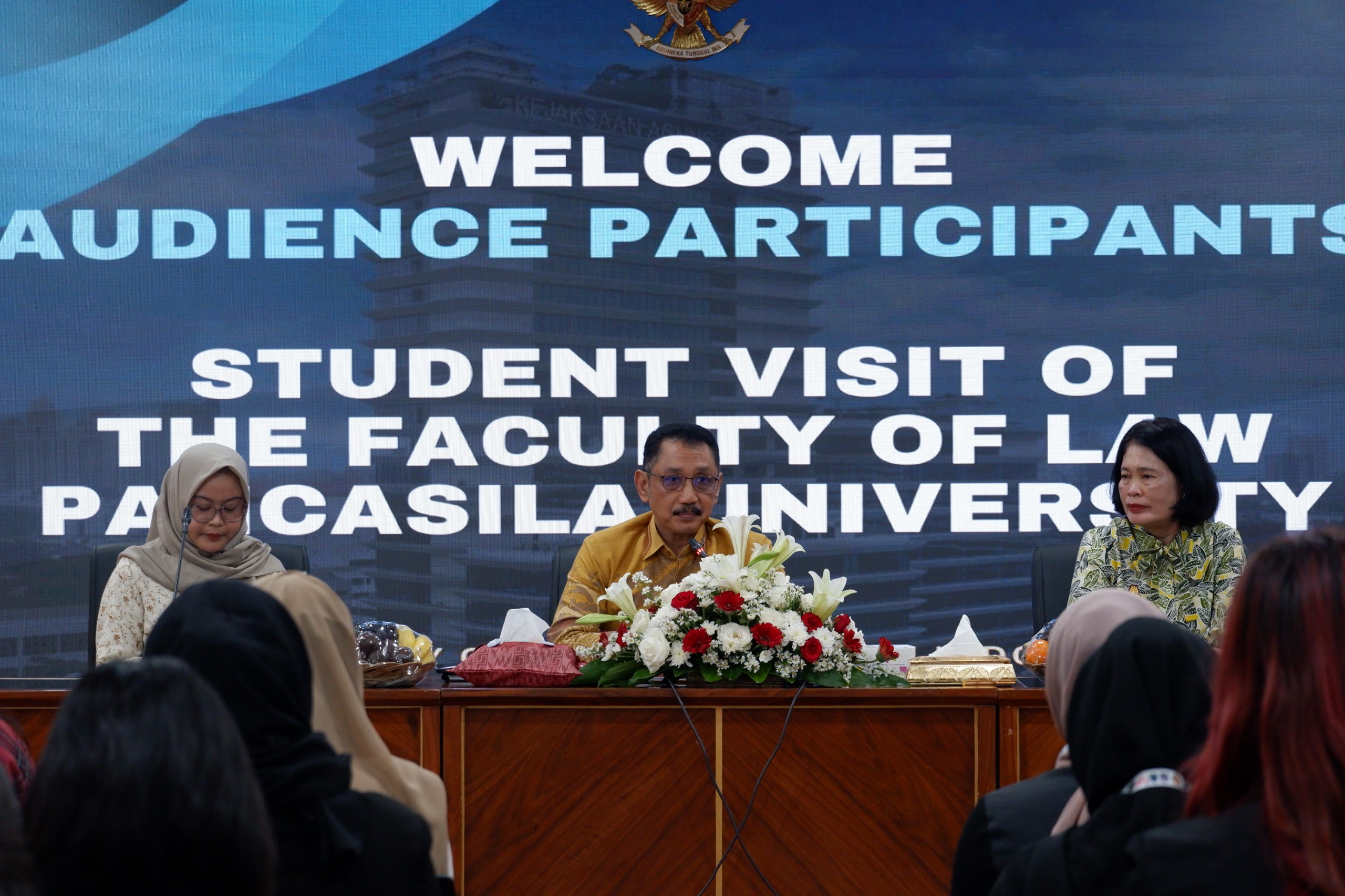 Kabiro Kejagung Yudi Indra Gunawan Menerima Audiensi Mahasiswa Yang Mengikuti Student Exchange Program di Universitas Pancasila, Deempatbelas.com