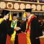 JAM-PEMBINAAN BAMBANG SUGENG RUKMONO DI KUKUHKAN MENJADI GURU BESAR ILMU HUKUM DAN PEMULIHAN ASET UNIVERSITAS SEBELAS MARET