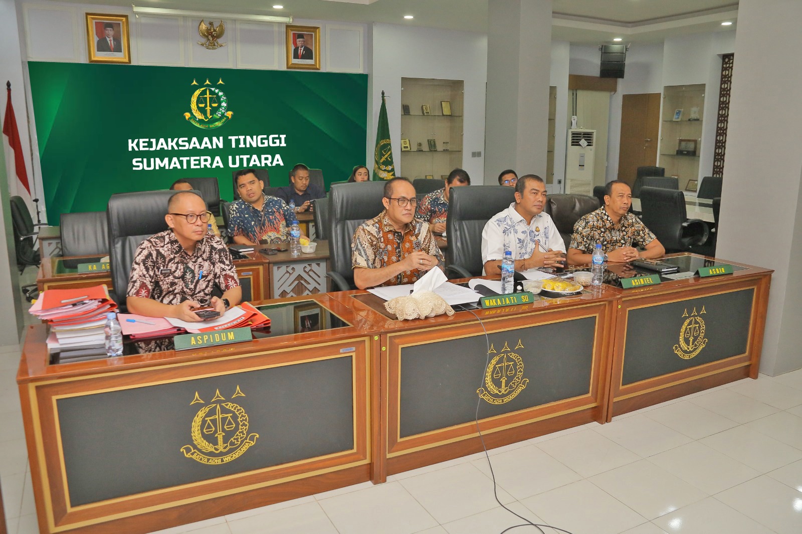 Jajaran Kejati Sumut Ikuti Pengarahan JAM Intel Prof Reda Manthovani Terkait Pilkada Serentak 2024 dan Pemberantasan Judi Online, Deempatbelas.com