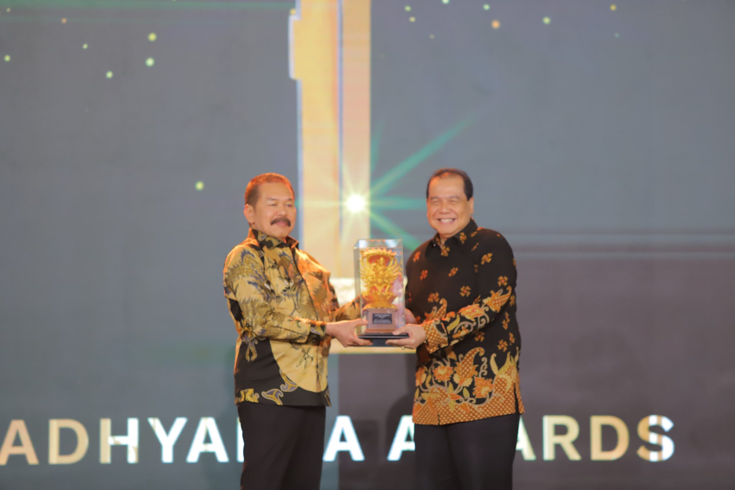 IMG-20240706-WA0000 Saat Adhyaksa Award 2024, Jaksa Agung ST Burhanuddin Menerima Penghargaan Khusus Dari Trans Media , Deempatbelas.com