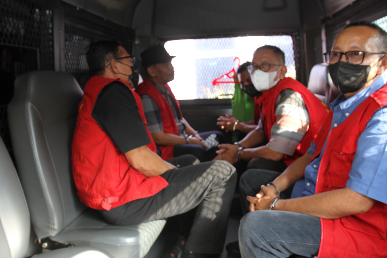 Kejati Sumut dan Kejari Batubara Terima Tahap Dua 5 Tersangka Dugaan Korupsi Seleksi PPPK Kabupaten Batubara TA 2023, Deempatbelas.com