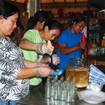UNIVERISTAS DHYANA PURA MENGABDI: DOSEN UNDHIRA GELAR PELATIHAN DAN PENGEMBANGAN BUAH SALAK MENJADI PRODUK MINUMAN FERMENTASI KEPADA KELOMPOK TANI MEKAR SARI SIBETAN 
