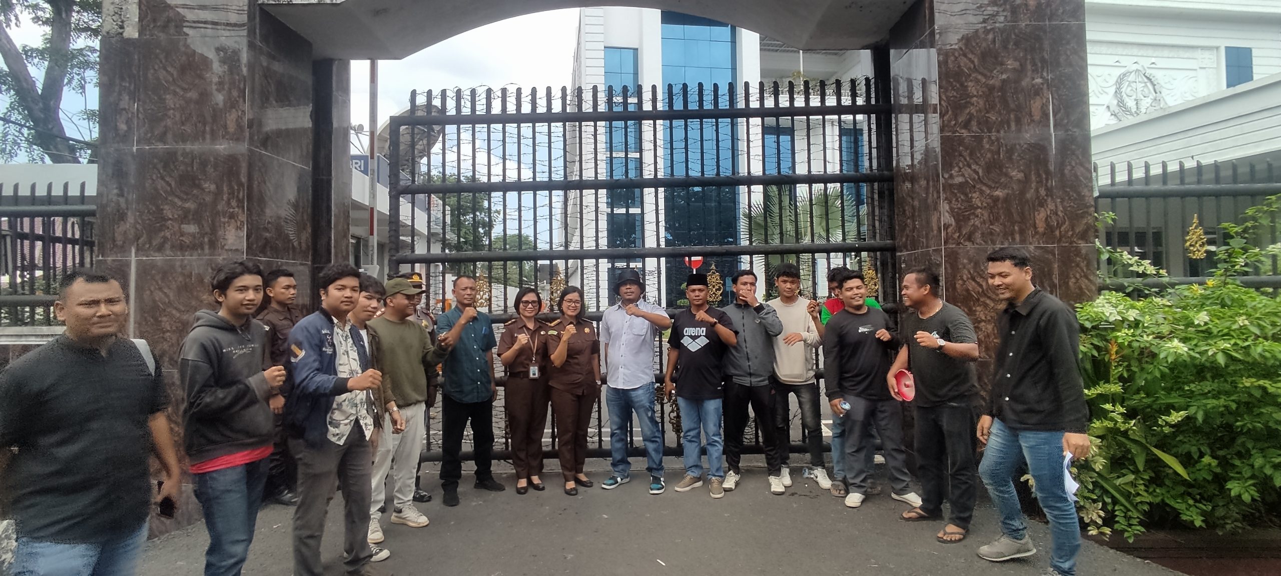 Unjuk Rasa Dugaan Korupsi, Minta Polda dan Kejati Sumut Panggil PJ Bupati Paluta, Deempatbelas.com