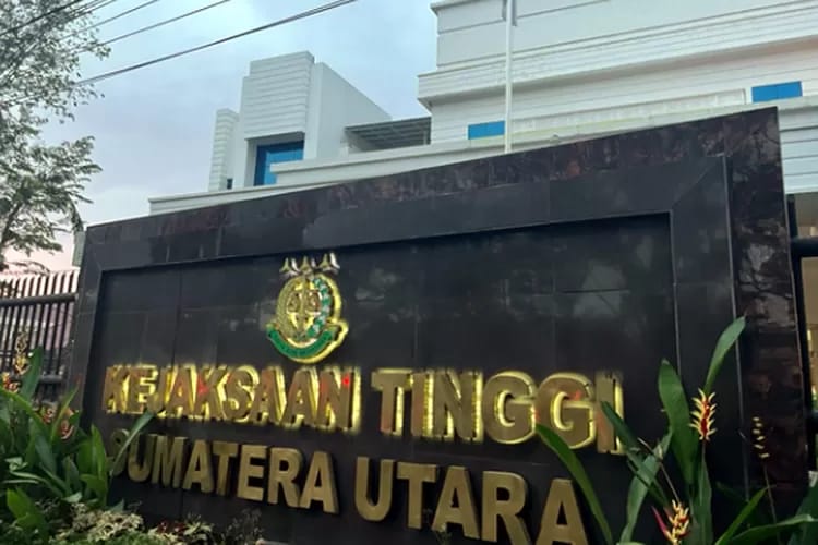 Kejati Sumut Tetapkan Satu Tersangka Baru Dugaan Korupsi Peningkatan Kapasitas Jalan di Toba Samosir TA 2021 Rp. 26,8 M, Deempatbelas.com