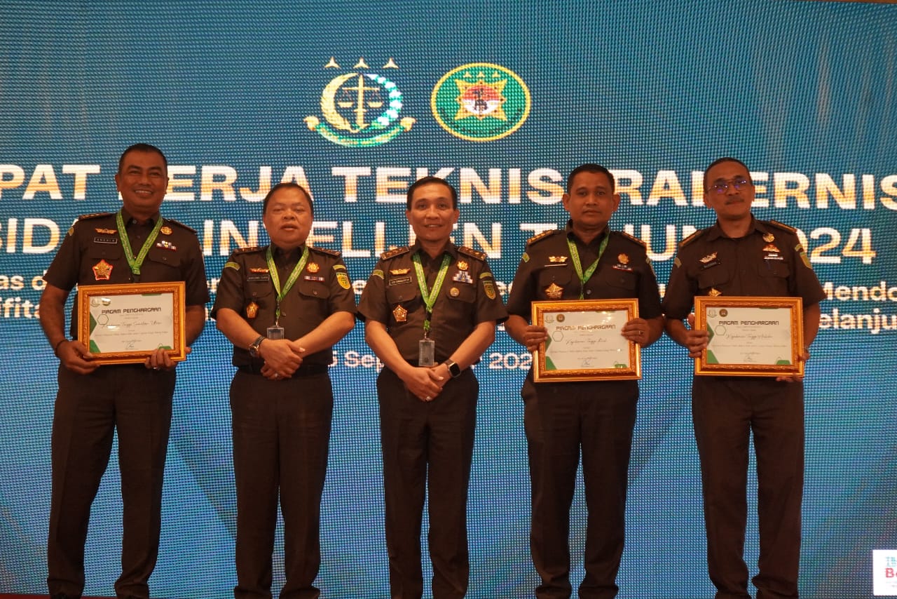 Rakernis Kejaksaan RI Tahun 2024 Resmi Ditutup, Kejati Sumut Juara I Pelaporan Melalui Aplikasi Inteliz Terkait Capaian Kinerja Bidang Intelijen se-Indonesia, Deempatbelas.com