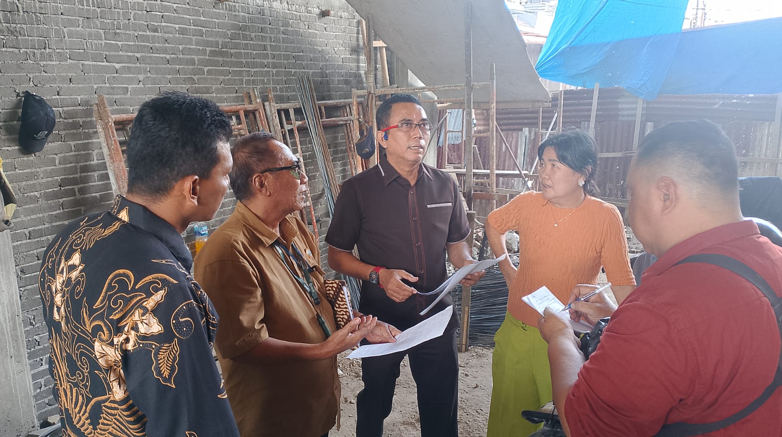 Komisi IV DPRD Medan Sidak Bangunan yang Diduga Menyerobot Bahu Jalan, Deempatbelas.com