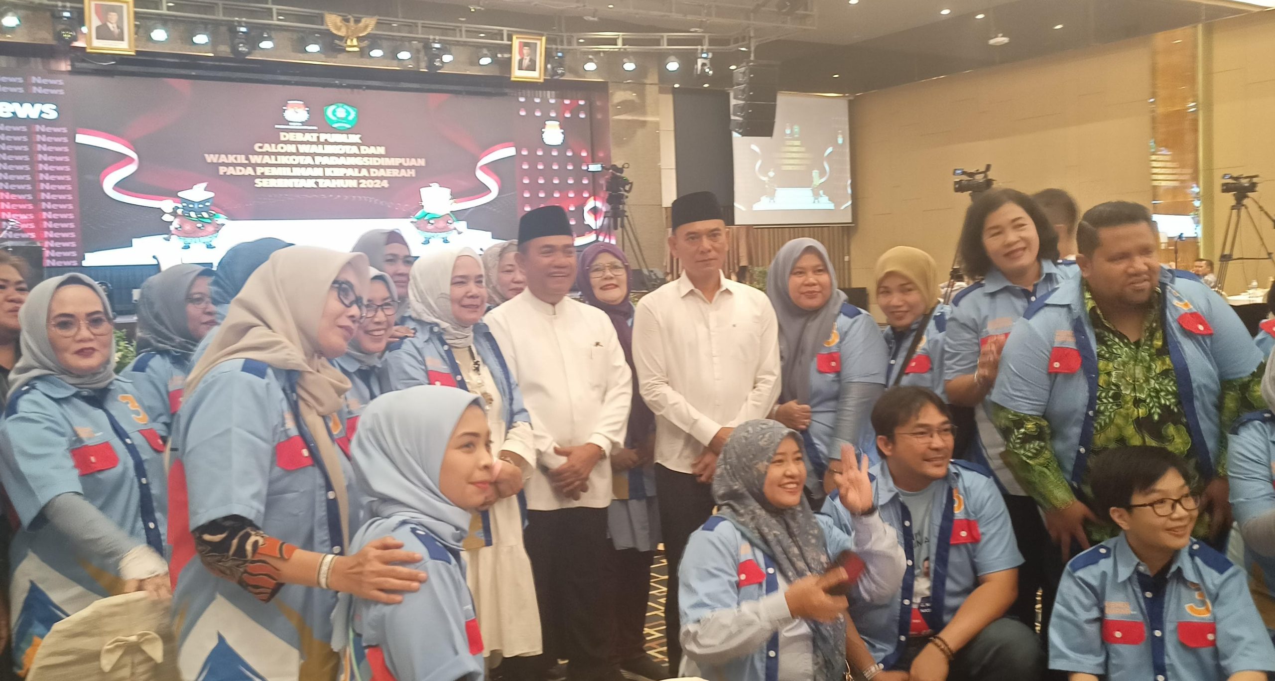 IMG-20241024-WA0034 Sebut Berulangkali APBD Tidak “Bocor” Paslon Nomor 3 Hapendi Di Puji Warga Kota Padang Sidempuan, Deempatbelas.com