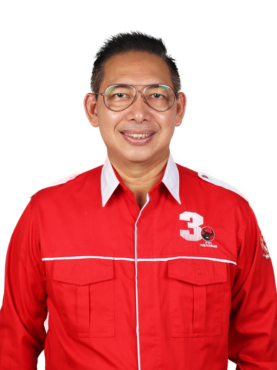 Ketum PDI.P Megawati Tunjuk Drs Wong Chun Sen M.Pd.B Sebagai Ketua DPRD Defenitif 2024-2029, Deempatbelas.com