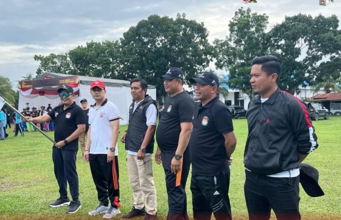Kpu Batubara Menggelar Kegiatan Jalan Sehat Menuju Pilkada Serentak 2024, Deempatbelas.com