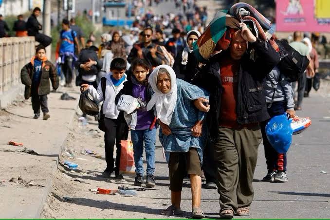 Presiden Donald Trump Usul Relokasi Warga Gaza. aktivis 98 : Yang Di Relokasi Harusnya Warga Israel, Deempatbelas.com
