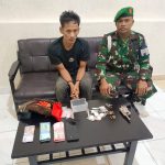 TIM INTEL KOREM 022/PT MERINGKUS SEORANG BANDAR NARKOBA DAN MENGAMANKAN SENJATA API 