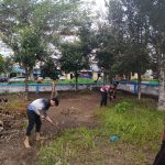JELANG RAMADHAN FORUM ALIANSI MUDA MUDI LIMA PULUH GOTONG ROYONG BERSIHKAN LOKASI PEMAKAMAN 