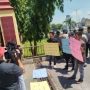 UNJUK RASA DI POLDA SUMUT, MASA DESAK TANGKAP ANGGOTA DPRD SUMUT FA ATAS DUGAAN KASUS KEKERASAN SEKSUAL KARYAWATI BANK 
