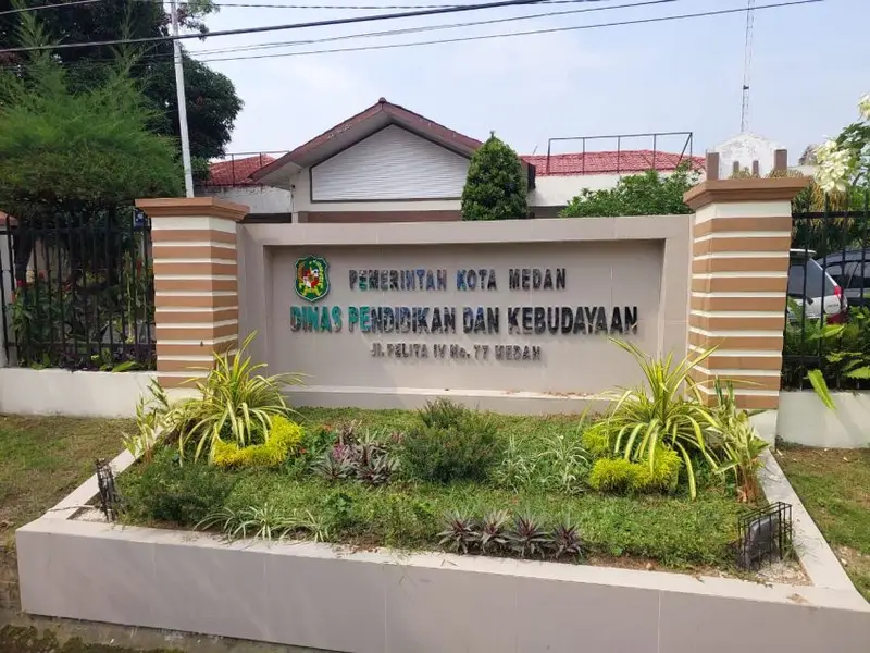 Diduga Untung Capai Milyaran, Sejumlah Kepsek SD dan SMP di Medan Dapat Intervensi dan Instruksi Pembelian Buku Sesuai Arahan Pimpinan, Deempatbelas.com