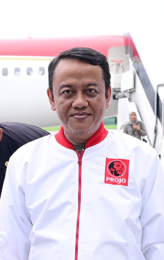 Belajar Dari Kasus 4 Pulau: Ketika Netizen Menjadi Hakim di Media Sosial, Deempatbelas.com