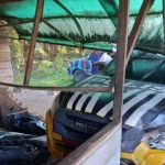 MOBIL POLISI TEROBOS ANGKOT DAN WARUNG WARGA, 1 TERLUKA