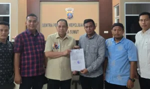 Reses ke Belawan, Mobil Anggota DPRD Sumut Dilempari Batu, Deempatbelas.com