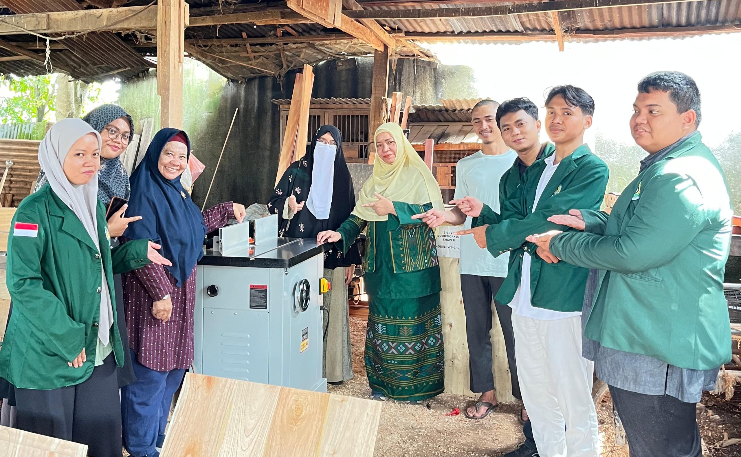 Pengabdian Masyarakat, Dosen FT USU Serahkan Mesin Spindle ke UKM, Deempatbelas.com
