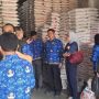 RAZIA BERAS OPLOSAN DI PASAR SUKARAMAI DAN IRIAN PLAZA