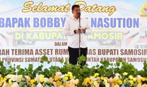 Bobby Nasution Dukung Pembangunan Kawasan Pantai Danau Toba, Deempatbelas.com