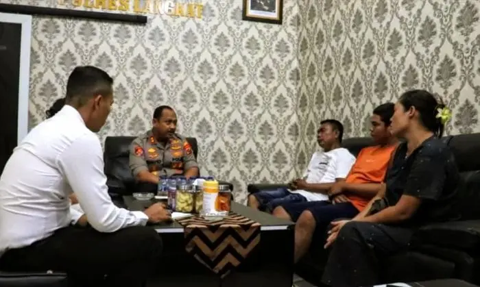 Tiga Hari Menginap di Polres Langkat, Satu Keluarga yang Diancam Dibunuh Ini Pulang Dikawal Polisi, Deempatbelas.com