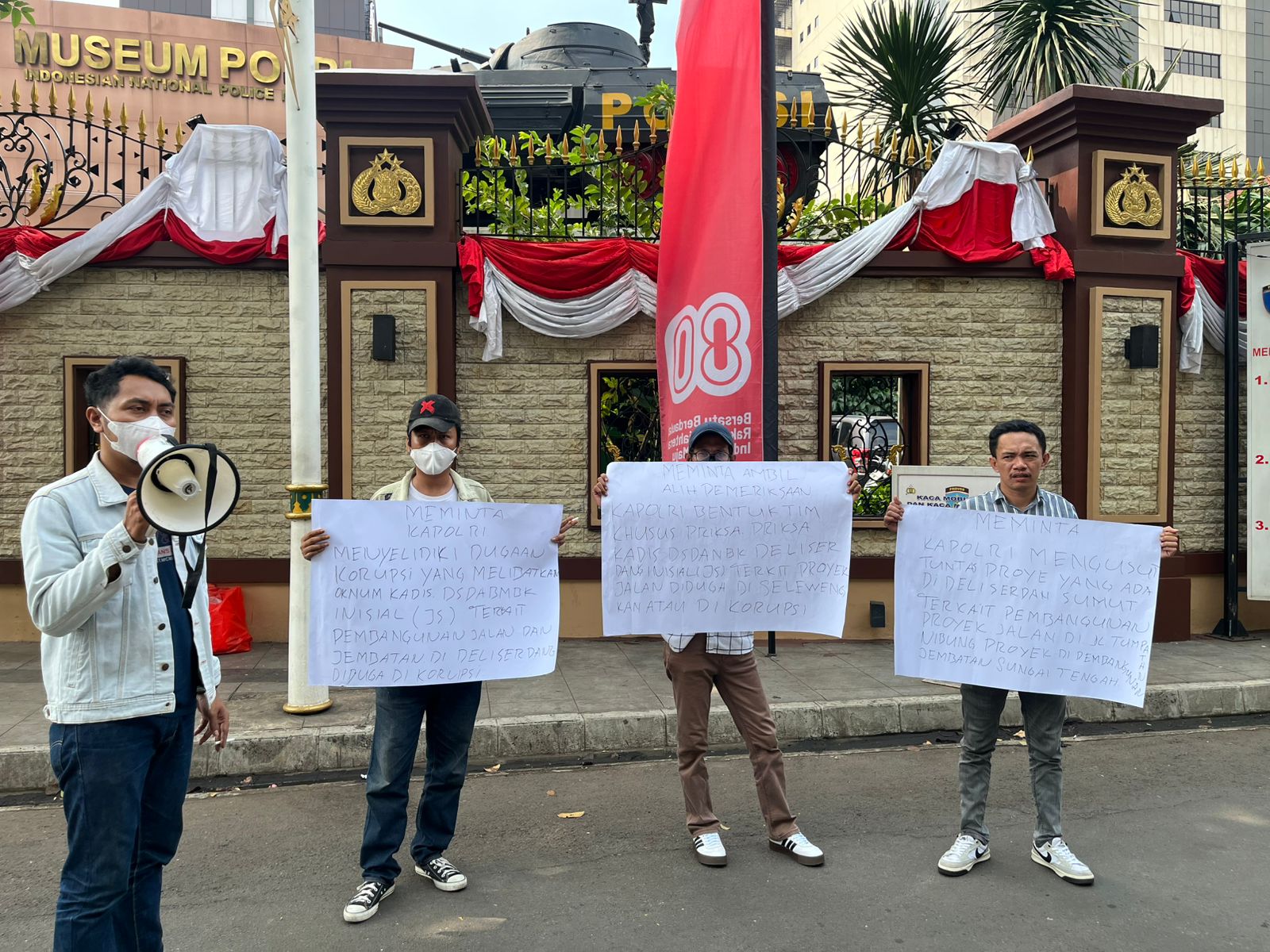 APPRI Gelar Aksi di Mabes Polri, Desak Usut Dugaan Korupsi di Dinas SDABMBK Deli Serdang, Deempatbelas.com