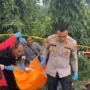 AMBIL TIANG BESI DI TANJUNG MORAWA, DUA OGAH TEWAS TERSETRUM