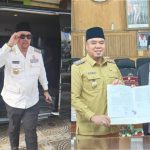 DRAMA DUA WAJAH: BUPATI BATU BARA TOLAK MOBIL DINAS, TAPD JUSTRU USULKAN RP2,4 MILIAR, DPRD SETUJUI 