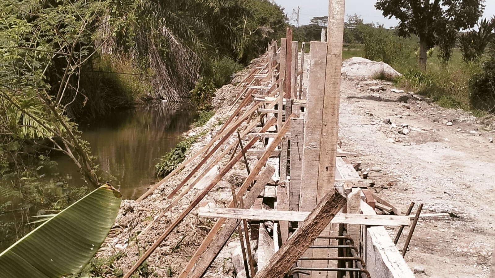 Pembangunan Kampus V UIN Sumut Disoal, Diduga Serobot Jalan Umum dan Langgar Regulasi, Deempatbelas.com
